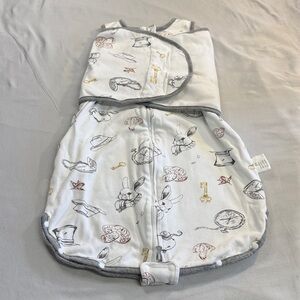 🐥 White Baby Swaddle with Gray Trim and Animal Print